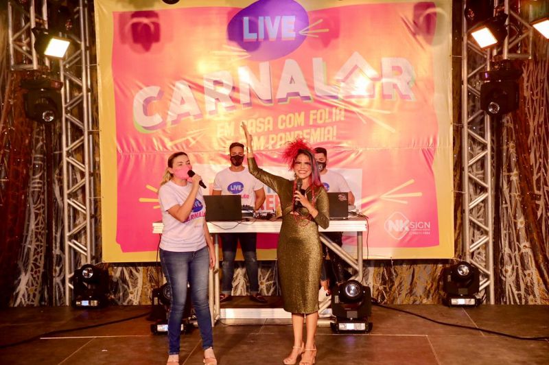 Prefeita Luziane Solon e Wanubia Melo na abertura do evento <div class='credito_fotos'>Foto: Gisele Souza &nbsp;&nbsp;|&nbsp;&nbsp; <a href='/midias/2021/originais/7219_883f2494-0ea2-41dd-567a-3b9f7e519b84.jpg' download><i class='fa-solid fa-download'></i> Download</a></div>