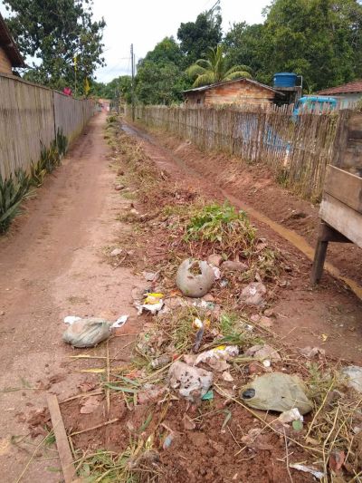 notícia: Comunidade Itaquara, no Murinim, recebe serviços de limpeza 