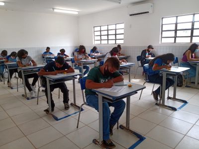 notícia: Alunos da Rede Municipal de Ensino de Benevides realizam primeira fase da prova da Olimpíada Brasileira de Matemática das Escolas Públicas