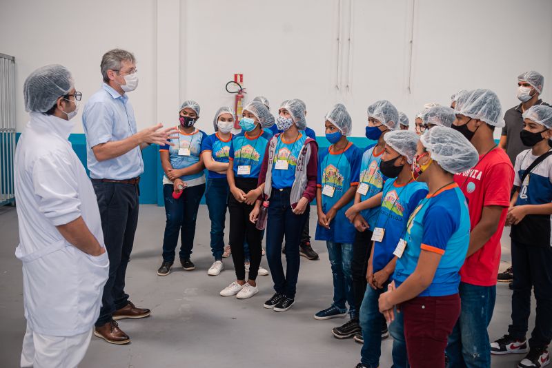  <div class='credito_fotos'>Foto: Heloam Sousa &nbsp;&nbsp;|&nbsp;&nbsp; <a href='/midias/2022/originais/7399_d8996947-763d-8ea5-8073-ce3f18781083.jpg' download><i class='fa-solid fa-download'></i> Download</a></div>