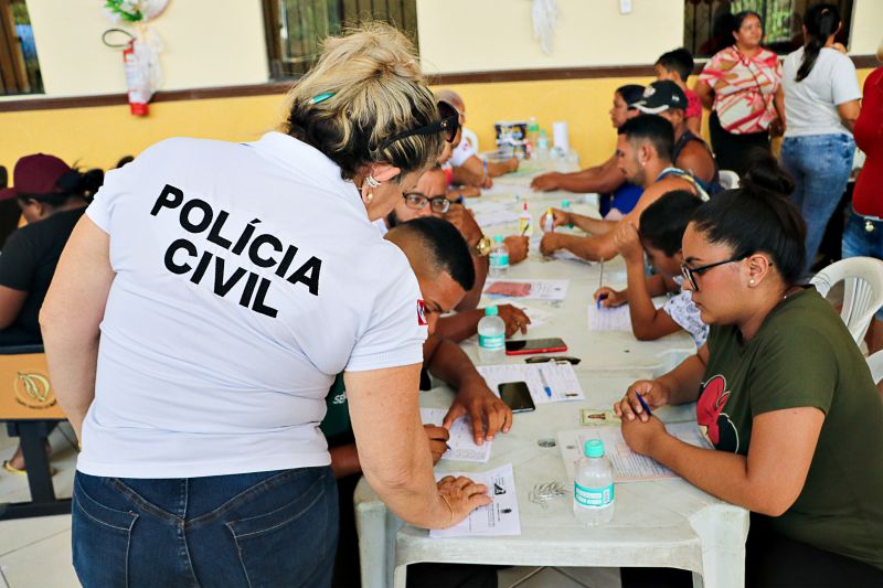 AÇÃO SOCIAL SEMAGRI MURININ <div class='credito_fotos'>Foto: Márcio Souza &nbsp;&nbsp;|&nbsp;&nbsp; <a href='/midias/2023/originais/7703_a2cf874e-2ac6-c63a-ad5d-470742eaf7df.jpg' download><i class='fa-solid fa-download'></i> Download</a></div>