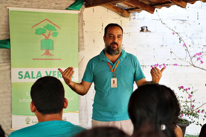 Certificado do Curso Inclusão Digital sennat <div class='credito_fotos'>Foto: Márcio Souza &nbsp;&nbsp;|&nbsp;&nbsp; <a href='/midias/2023/originais/7704_0bdbd305-b3be-805b-59ed-6334f0026709.jpg' download><i class='fa-solid fa-download'></i> Download</a></div>