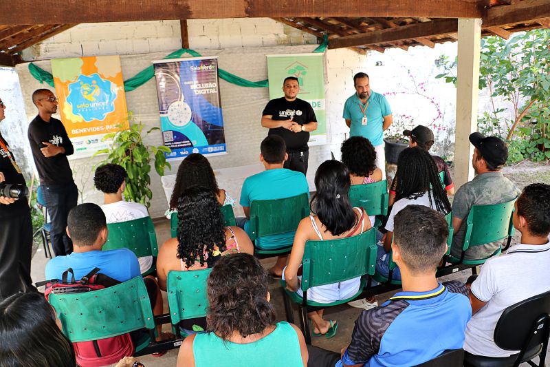 Certificado do Curso Inclusão Digital sennat <div class='credito_fotos'>Foto: Márcio Souza &nbsp;&nbsp;|&nbsp;&nbsp; <a href='/midias/2023/originais/7704_eec6fdbe-94ef-35b6-787e-4a5fdf0f09be.jpg' download><i class='fa-solid fa-download'></i> Download</a></div>