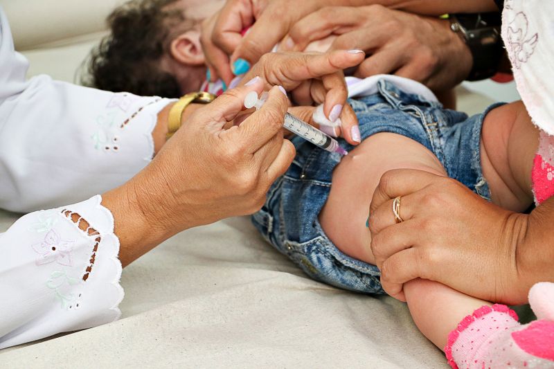 DIA D CAMPANHA DE VACINAÇÃO CONTRA INFLUENZA <div class='credito_fotos'>Foto: Márcio Souza &nbsp;&nbsp;|&nbsp;&nbsp; <a href='/midias/2023/originais/7710_fcee0e8a-c57f-0dc6-10c4-a97c73305207.jpg' download><i class='fa-solid fa-download'></i> Download</a></div>