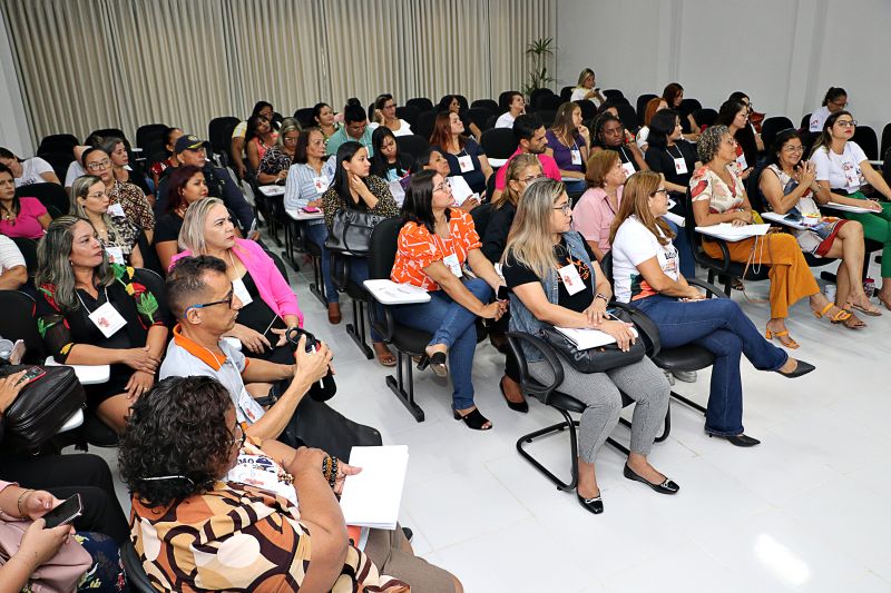 Encontro de Redes de Serviços do Município de Benevides <div class='credito_fotos'>Foto: Márcio Souza &nbsp;&nbsp;|&nbsp;&nbsp; <a href='/midias/2023/originais/7721_b89b3bdf-e8d6-230e-6c5e-7c82c2ac5ad1.jpg' download><i class='fa-solid fa-download'></i> Download</a></div>