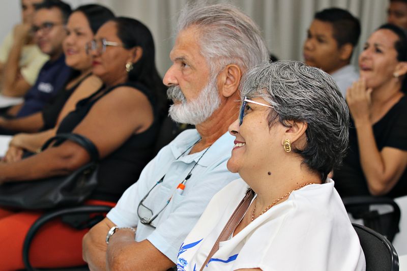 Entrega dos Certificados dos Cursos em Parceria com o SEBRAE <div class='credito_fotos'>Foto: Márcio Souza &nbsp;&nbsp;|&nbsp;&nbsp; <a href='/midias/2023/originais/7724_96f36007-732d-d351-cd65-c1b43bac5c76.jpg' download><i class='fa-solid fa-download'></i> Download</a></div>
