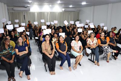 notícia: Prefeitura de Benevides certifica alunos dos cursos de Vendedor e Recepcionista de Eventos 