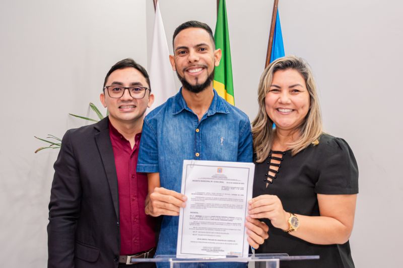  <div class='credito_fotos'>Foto: Karla Reis &nbsp;&nbsp;|&nbsp;&nbsp; <a href='/midias/2024/originais/7742_8872ebed-df30-a2e5-caa1-6b87136ea77f.jpg' download><i class='fa-solid fa-download'></i> Download</a></div>