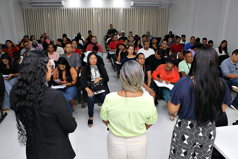 PLANTÃO DE EMPREGABILIDADE CEMTER <div class='credito_fotos'>Foto: Márcio Souza &nbsp;&nbsp;|&nbsp;&nbsp; <a href='/midias/2024/originais/7748_0e9ffe40-d834-c952-b000-48a52fa1ffd7.jpg' download><i class='fa-solid fa-download'></i> Download</a></div>