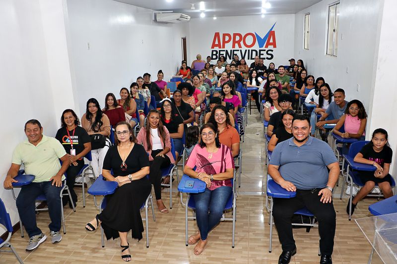 ENTREGA DE CERTIFICADO DO CURSO DE ORATÓRIA E DICÇÃO <div class='credito_fotos'>Foto: Márcio Souza &nbsp;&nbsp;|&nbsp;&nbsp; <a href='/midias/2024/originais/7793_2caf13ad-eaa2-46b5-5712-deee243124dc.jpg' download><i class='fa-solid fa-download'></i> Download</a></div>