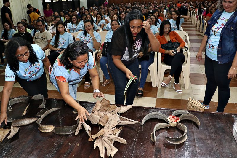 ENCONTRO DE GESTORES E COORDENADORES - SEMED.2 <div class='credito_fotos'>Foto: Márcio Souza &nbsp;&nbsp;|&nbsp;&nbsp; <a href='/midias/2024/originais/7800_3259584e-7a25-6a13-6fcf-7a79e5fb1f77.jpg' download><i class='fa-solid fa-download'></i> Download</a></div>