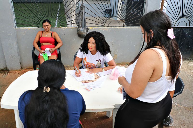MARÇO LILAS ITINERANTE  -  BAIRRO DAS FLORES <div class='credito_fotos'>Foto: Márcio Souza &nbsp;&nbsp;|&nbsp;&nbsp; <a href='/midias/2024/originais/7833_4e603dc4-8bf1-307a-43d5-8f7e34a199e9.jpg' download><i class='fa-solid fa-download'></i> Download</a></div>
