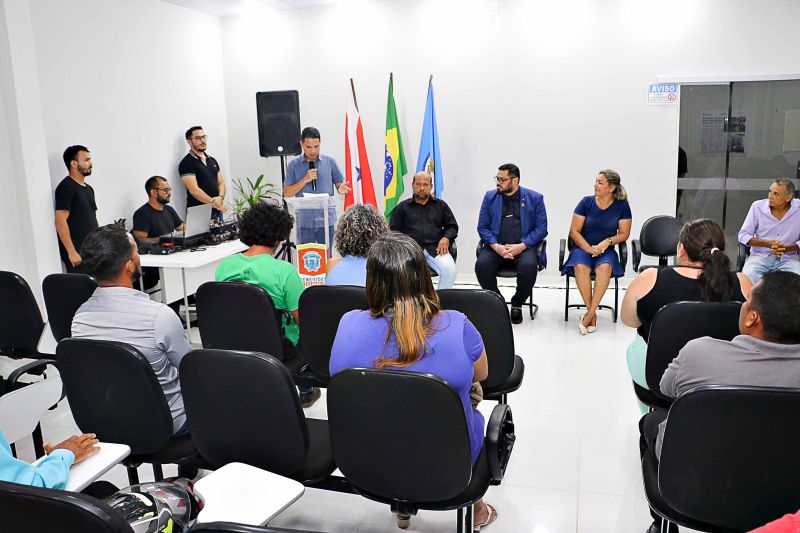Posse dos Conselheiros e Conselhos da Cidade <div class='credito_fotos'>Foto: Márcio Souza &nbsp;&nbsp;|&nbsp;&nbsp; <a href='/midias/2024/originais/7837_7c2d4240-f4b7-1be9-e939-66b9e06502cc.jpg' download><i class='fa-solid fa-download'></i> Download</a></div>