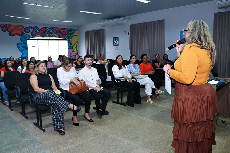 Diálogo sobre Autismo e Primeira Infância <div class='credito_fotos'>Foto: Márcio Souza &nbsp;&nbsp;|&nbsp;&nbsp; <a href='/midias/2024/originais/7920_0a083e4d-2cac-d1e6-43ba-50731f680c98.jpg' download><i class='fa-solid fa-download'></i> Download</a></div>