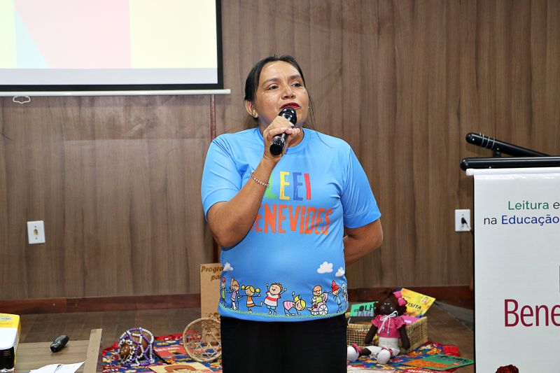 Formação do Programa de Leitura e Escrita da Educação LEEI <div class='credito_fotos'>Foto: Márcio Souza &nbsp;&nbsp;|&nbsp;&nbsp; <a href='/midias/2024/originais/7970_b7da4f04-1d34-55f5-60e4-c73076c54d90.jpg' download><i class='fa-solid fa-download'></i> Download</a></div>