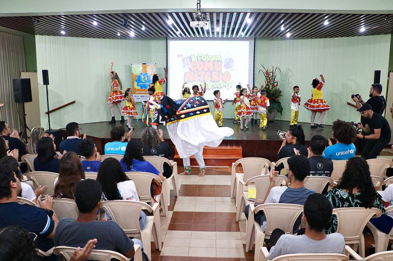 2 Fórum Comunitário UNICEF <div class='credito_fotos'>Foto: Márcio Souza &nbsp;&nbsp;|&nbsp;&nbsp; <a href='/midias/2024/originais/7973_a371b220-80f8-49b8-14cc-54a5578192fc.jpg' download><i class='fa-solid fa-download'></i> Download</a></div>