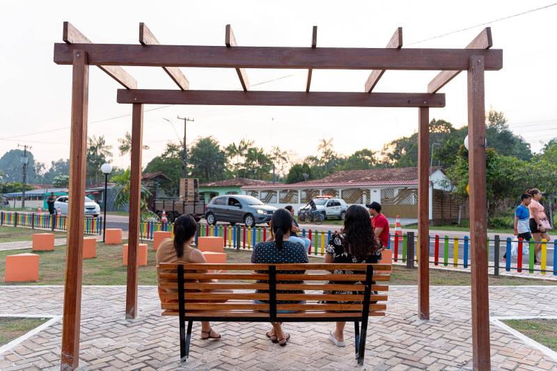 Os adultos também aprovaram os equipamentos 