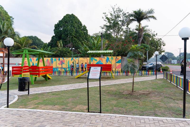 Praça Laudelino Conceição da Silva, em Paricatuba