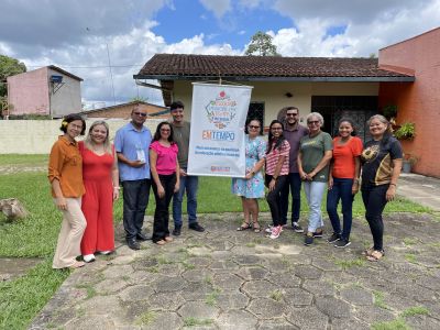 notícia: Professoras e professores dos espaços maker de educação integral participam de oficinas alternativas 