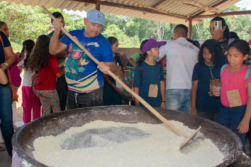  <div class='credito_fotos'>Foto: Karla Reis &nbsp;&nbsp;|&nbsp;&nbsp; <a href='/midias/2025/originais/20251104224344-GF00009205-F00106657.webp' download><i class='fa-solid fa-download'></i> Download</a></div>