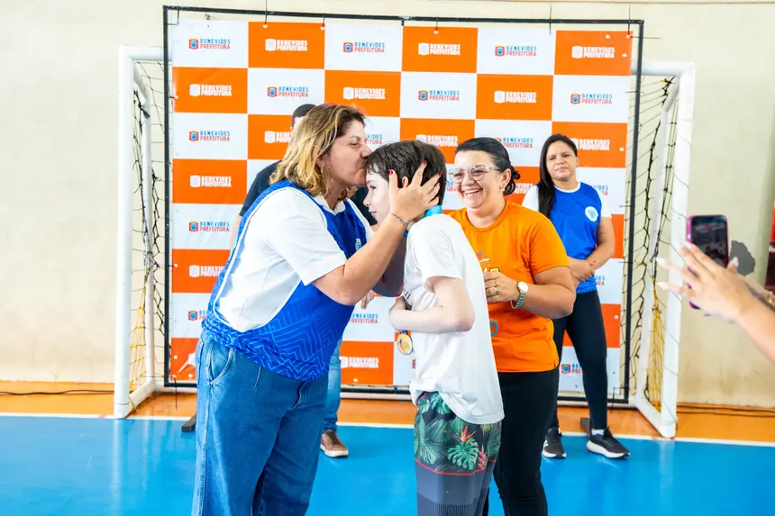  <div class='credito_fotos'>Foto: João Pedro Rodrigues &nbsp;&nbsp;|&nbsp;&nbsp; <a href='/midias/2025/originais/20251110103551-GF00009207-F00106691.webp' download><i class='fa-solid fa-download'></i> Download</a></div>