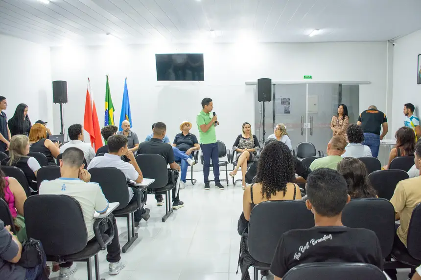  <div class='credito_fotos'>Foto: Karla Reis &nbsp;&nbsp;|&nbsp;&nbsp; <a href='/midias/2025/originais/20251115190708-GF00009210-F00106893.webp' download><i class='fa-solid fa-download'></i> Download</a></div>