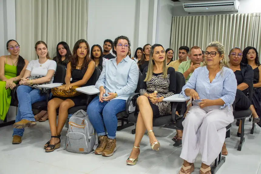  <div class='credito_fotos'>Foto: Karla Reis &nbsp;&nbsp;|&nbsp;&nbsp; <a href='/midias/2025/originais/20251115190746-GF00009210-F00106911.webp' download><i class='fa-solid fa-download'></i> Download</a></div>