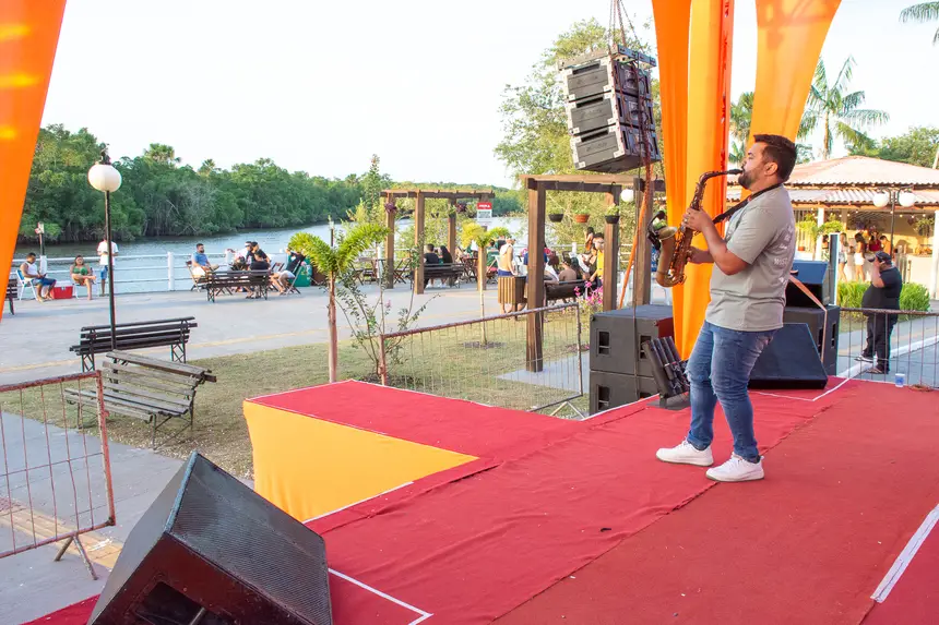  <div class='credito_fotos'>Foto: Karla Reis &nbsp;&nbsp;|&nbsp;&nbsp; <a href='/midias/2025/originais/20251117113653-GF00009211-F00106949.webp' download><i class='fa-solid fa-download'></i> Download</a></div>