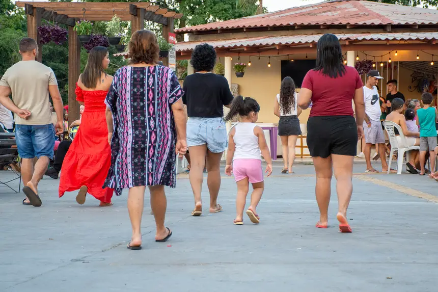  <div class='credito_fotos'>Foto: Karla Reis &nbsp;&nbsp;|&nbsp;&nbsp; <a href='/midias/2025/originais/20251117113703-GF00009211-F00106956.webp' download><i class='fa-solid fa-download'></i> Download</a></div>