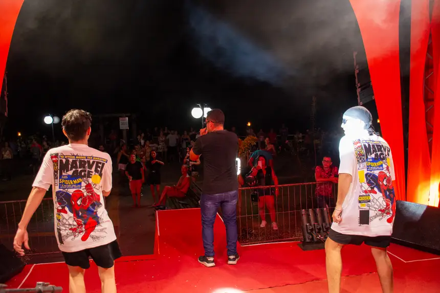  <div class='credito_fotos'>Foto: Karla Reis &nbsp;&nbsp;|&nbsp;&nbsp; <a href='/midias/2025/originais/20251117113720-GF00009211-F00106969.webp' download><i class='fa-solid fa-download'></i> Download</a></div>