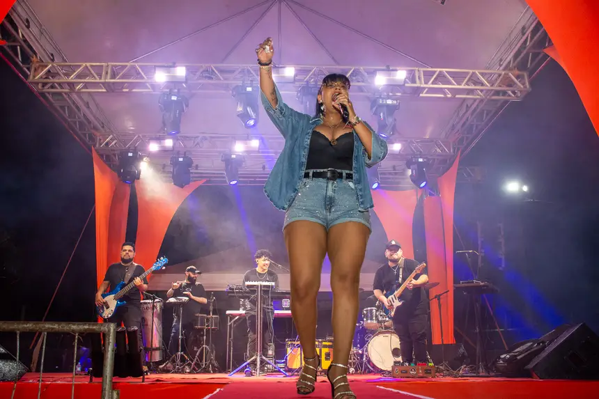  <div class='credito_fotos'>Foto: Karla Reis &nbsp;&nbsp;|&nbsp;&nbsp; <a href='/midias/2025/originais/20251117113813-GF00009211-F00107008.webp' download><i class='fa-solid fa-download'></i> Download</a></div>