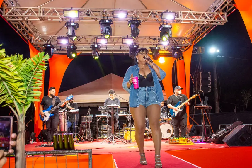  <div class='credito_fotos'>Foto: Karla Reis &nbsp;&nbsp;|&nbsp;&nbsp; <a href='/midias/2025/originais/20251117113819-GF00009211-F00107012.webp' download><i class='fa-solid fa-download'></i> Download</a></div>