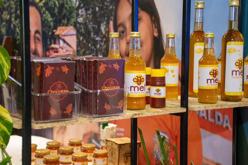  <div class='credito_fotos'>Foto: Karla Reis &nbsp;&nbsp;|&nbsp;&nbsp; <a href='/midias/2025/originais/20251119101835-GF00009215-F00107110.webp' download><i class='fa-solid fa-download'></i> Download</a></div>