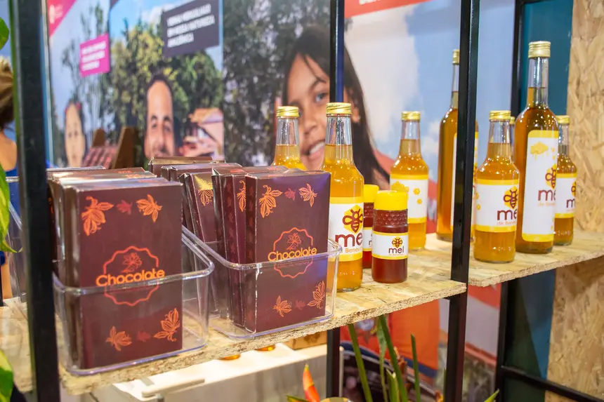  <div class='credito_fotos'>Foto: Karla Reis &nbsp;&nbsp;|&nbsp;&nbsp; <a href='/midias/2025/originais/20251119101937-GF00009215-F00107156.webp' download><i class='fa-solid fa-download'></i> Download</a></div>