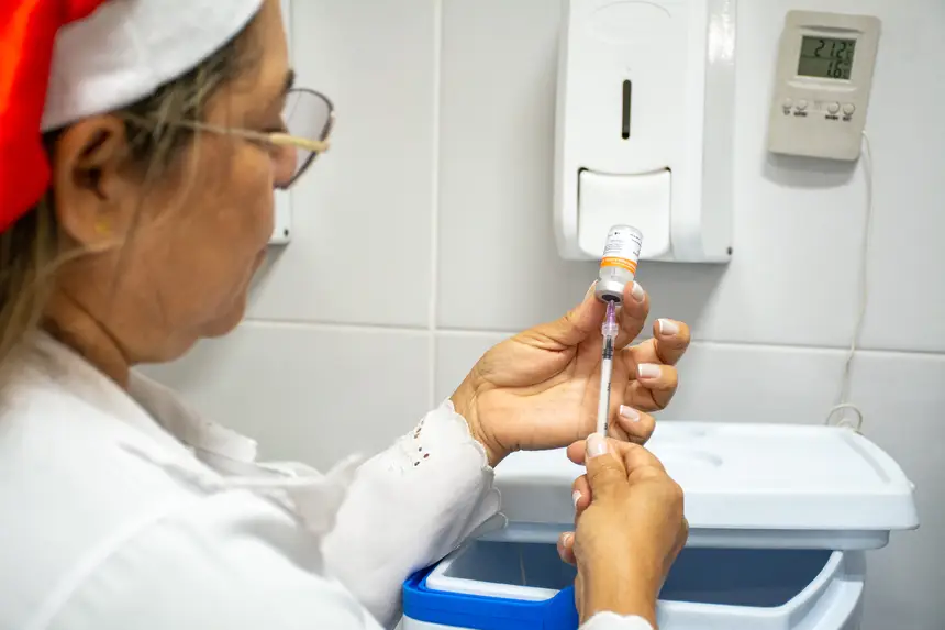  <div class='credito_fotos'>Foto: Karla Reis &nbsp;&nbsp;|&nbsp;&nbsp; <a href='/midias/2025/originais/20251203134707-GF00009224-F00107638.webp' download><i class='fa-solid fa-download'></i> Download</a></div>