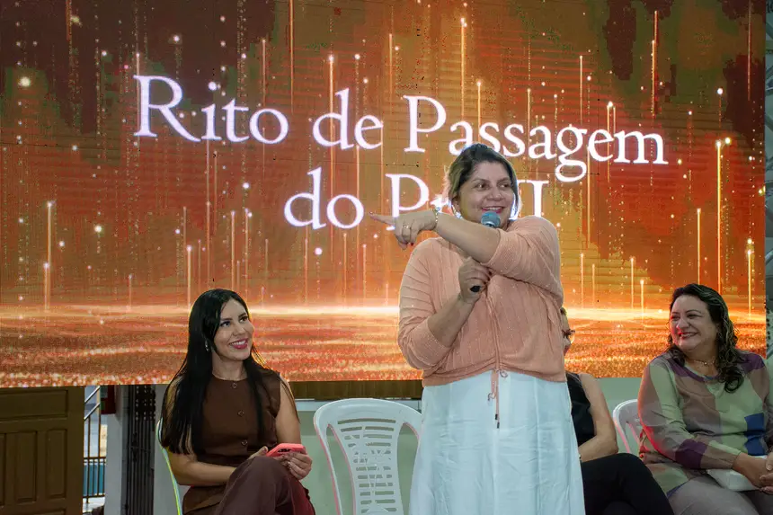  <div class='credito_fotos'>Foto: Karla Reis &nbsp;&nbsp;|&nbsp;&nbsp; <a href='/midias/2025/originais/20251219103312-GF00009241-F00108117.webp' download><i class='fa-solid fa-download'></i> Download</a></div>