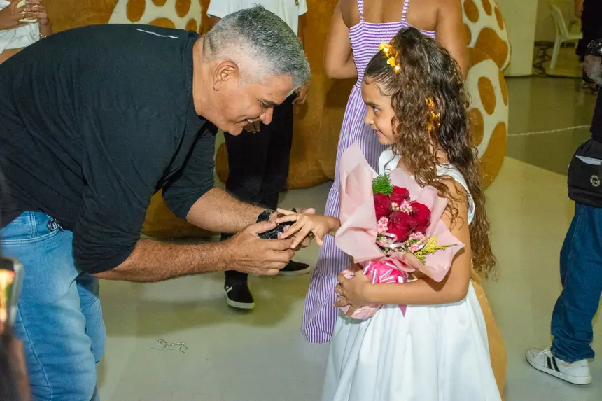  <div class='credito_fotos'>Foto: Karla Reis &nbsp;&nbsp;|&nbsp;&nbsp; <a href='/midias/2025/originais/20251219103406-GF00009241-F00108156.webp' download><i class='fa-solid fa-download'></i> Download</a></div>