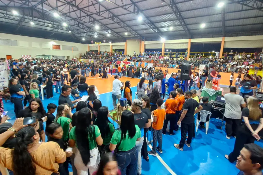  <div class='credito_fotos'>Foto: Márcio Souza &nbsp;&nbsp;|&nbsp;&nbsp; <a href='/midias/2025/originais/20251223124636-GF00009249-F00108506.webp' download><i class='fa-solid fa-download'></i> Download</a></div>