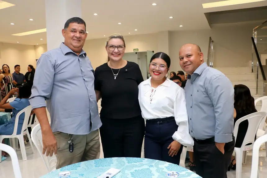  <div class='credito_fotos'>Foto: Márcio Souza &nbsp;&nbsp;|&nbsp;&nbsp; <a href='/midias/2025/originais/20251224004214-GF00009252-F00108674.webp' download><i class='fa-solid fa-download'></i> Download</a></div>