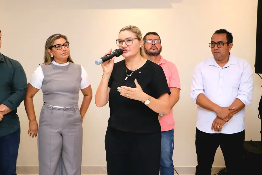  <div class='credito_fotos'>Foto: Márcio Souza &nbsp;&nbsp;|&nbsp;&nbsp; <a href='/midias/2025/originais/20251224004225-GF00009252-F00108683.webp' download><i class='fa-solid fa-download'></i> Download</a></div>