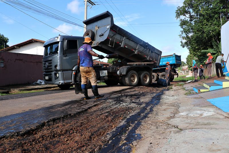 Recuperação asfáltica Perimetral Sul <div class='credito_fotos'>Foto: Márcio Souza &nbsp;&nbsp;|&nbsp;&nbsp; <a href='/midias/2025/originais/8046_df83e419-2462-24b6-23ce-825c220433cd.jpg' download><i class='fa-solid fa-download'></i> Download</a></div>