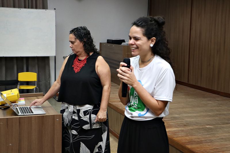 Encontro dos gestores com mobilizadores do Benevides Recicla. <div class='credito_fotos'>Foto: Márcio Souza &nbsp;&nbsp;|&nbsp;&nbsp; <a href='/midias/2025/originais/8064_ae754754-b98c-d953-2383-d571d7ee7036.jpg' download><i class='fa-solid fa-download'></i> Download</a></div>