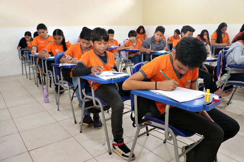 APLICAÇÃO DA AVALIAÇÃO DIAGNÓSTICA -  ESCOLA SANTA LUZIA <div class='credito_fotos'>Foto: Márcio Souza &nbsp;&nbsp;|&nbsp;&nbsp; <a href='/midias/2025/originais/8078_df463261-d685-f208-e062-63633a624b6a.jpg' download><i class='fa-solid fa-download'></i> Download</a></div>