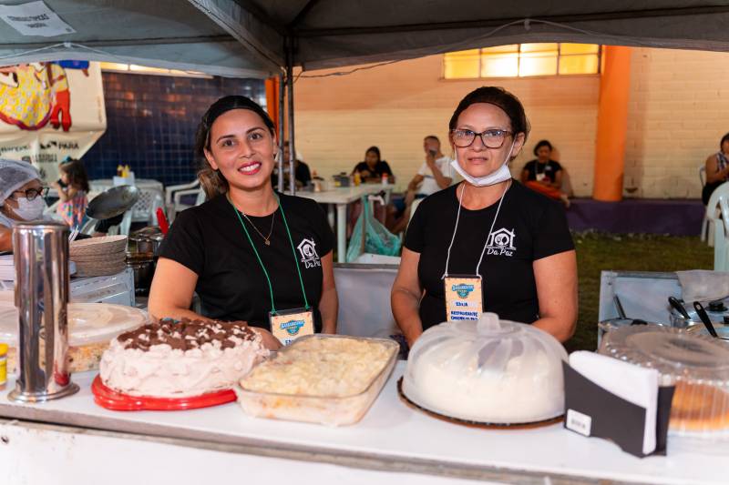 Sassaricando 2025 estreia com sucesso e lota arena cultural