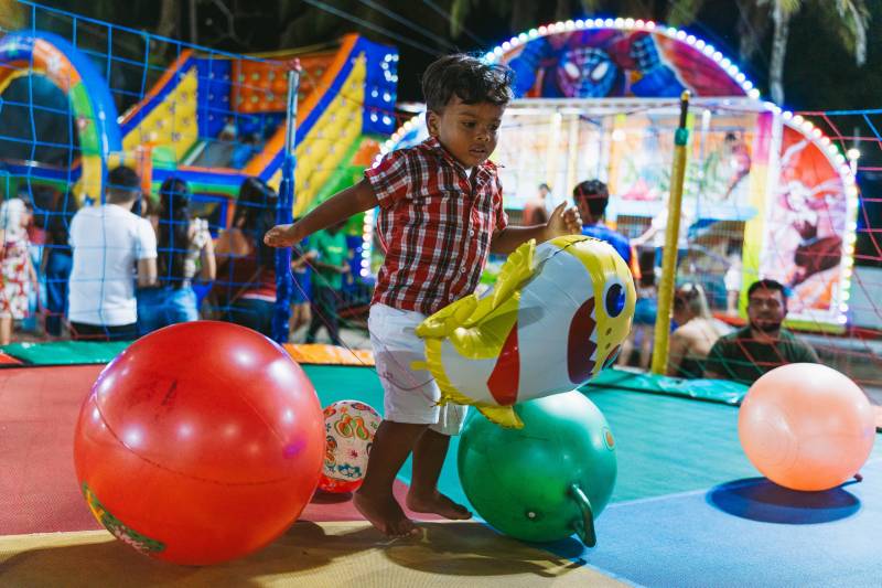 Sassaricando 2025 segue arrastando multidões na segunda noite do maior São João do Pará