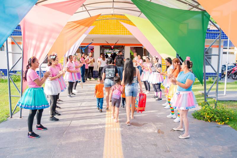 O retorno às aulas em Benevides foi marcado por muita festa, música e reencontros emocionantes para nossos estudantes.