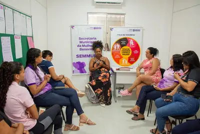 galeria: 21 DIAS DE ATIVISMO-OFICINA DE TRANÇAS E PALESTRA COM O TEMA IDENTIDADE NEGRA