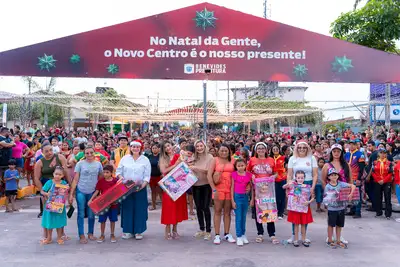notícia: Luz, magia e muita animação: Vila Encantada de Natal transforma o Centro da Cidade de Benevides