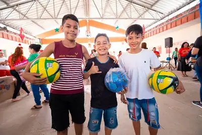 galeria: ENTREGA DE BRINQUEDOS (Murinin / Santa Maria)