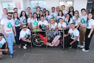 galeria: SORTEIO DE BICICLETA ELÉTRICA E ENTREGA DE UM CARRO NA CAMPANHA BENEVIDES RECICLA